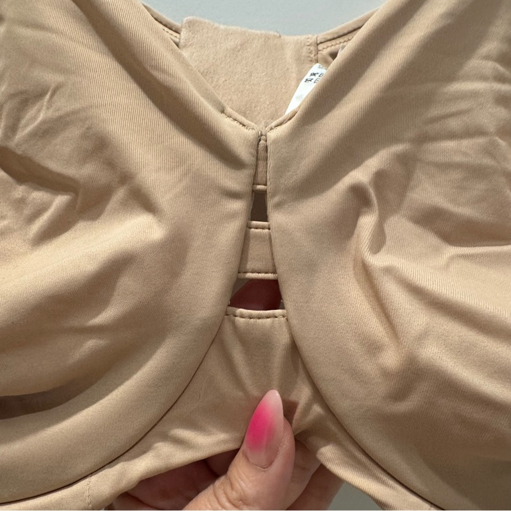 SPANX | Nude Beige Low Profile Full Coverage Minimizer Bra- Size 42DD - Picture 4 of 15